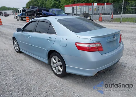 2007 Toyota Camry Se V6 z USA, uszkodzony, nr VIN 4T1BK46K97U556745